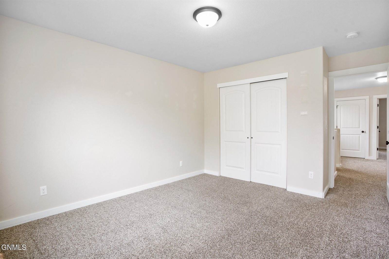 2806 23rd Street West, Williston, ND 58801