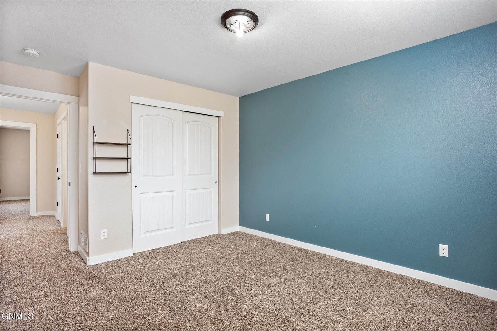 2806 23rd Street West, Williston, ND 58801