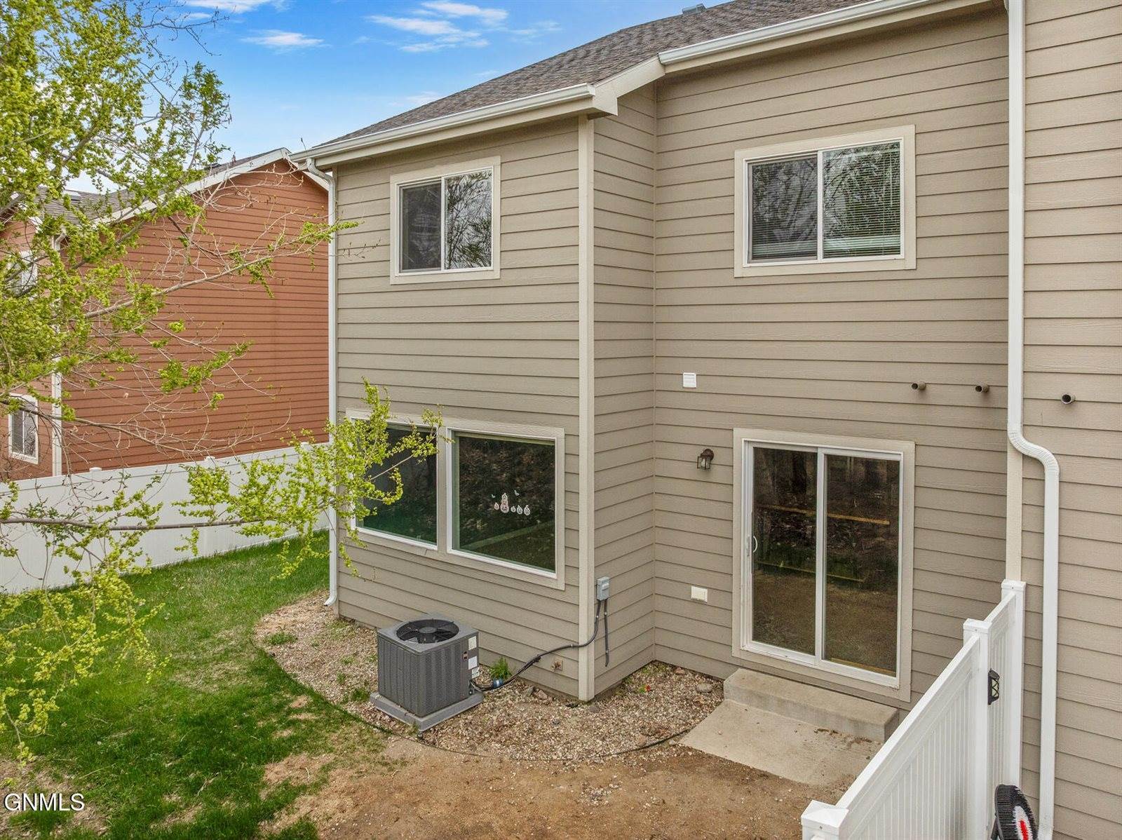 2806 23rd Street West, Williston, ND 58801