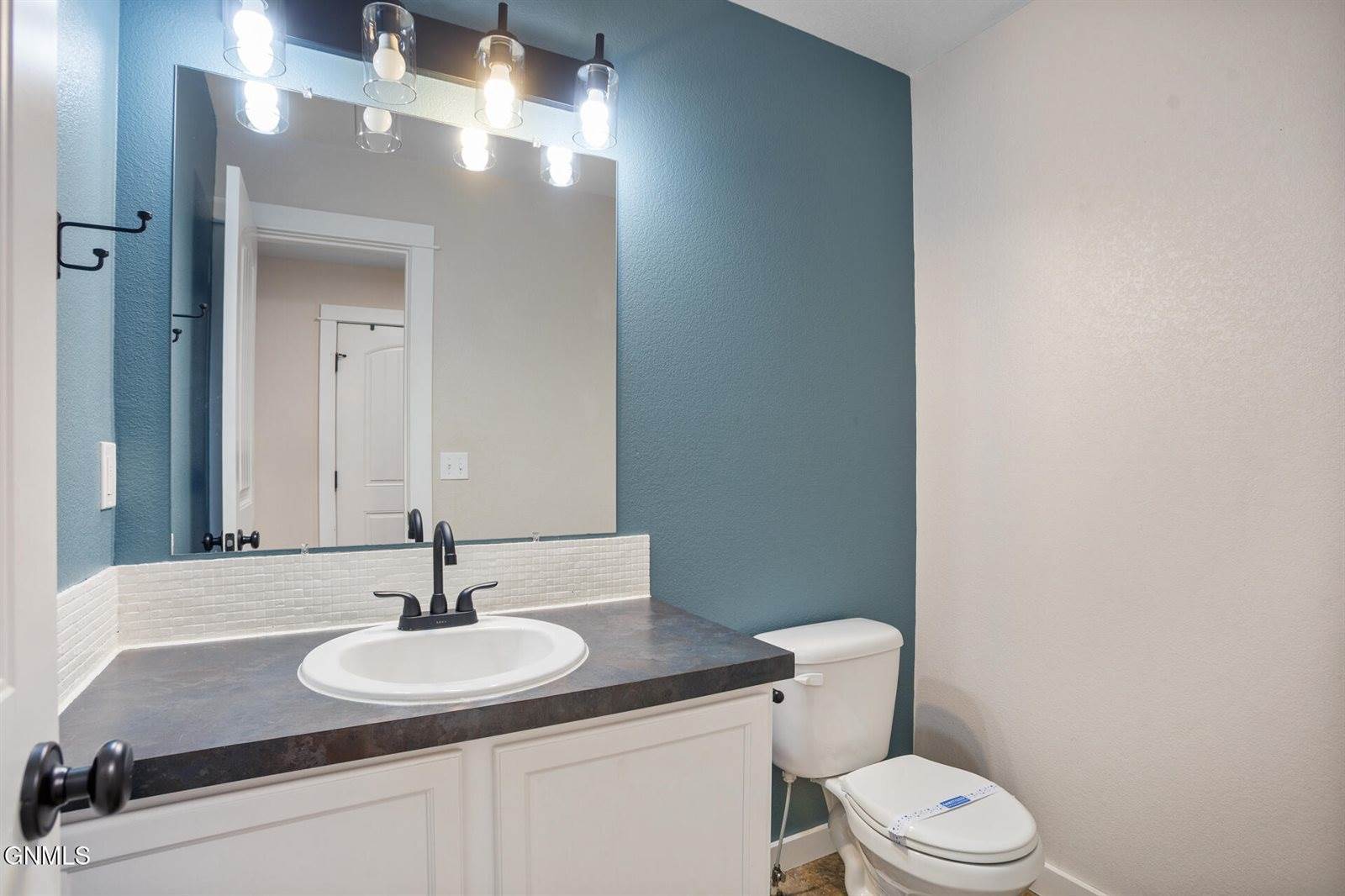 2806 23rd Street West, Williston, ND 58801