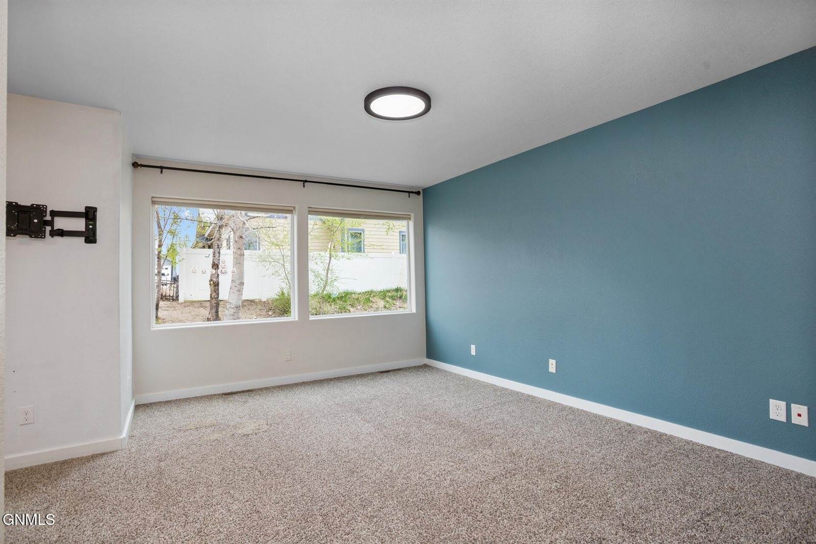 2806 23rd Street West, Williston, ND 58801