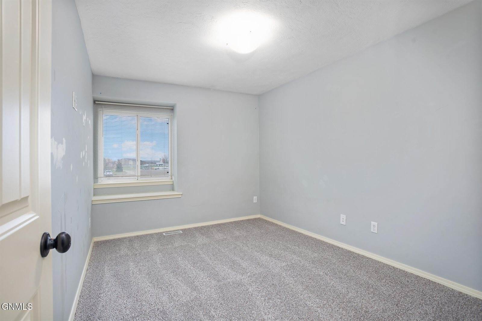 1715 Bison Drive, Williston, ND 58801