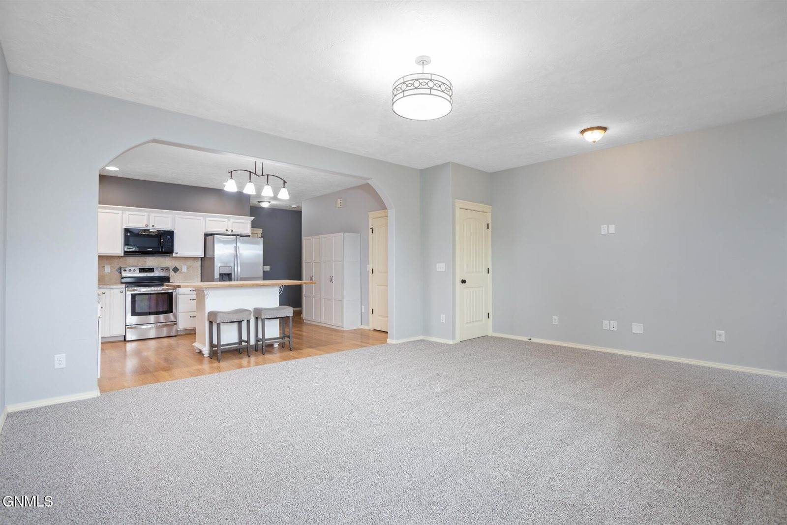 1715 Bison Drive, Williston, ND 58801