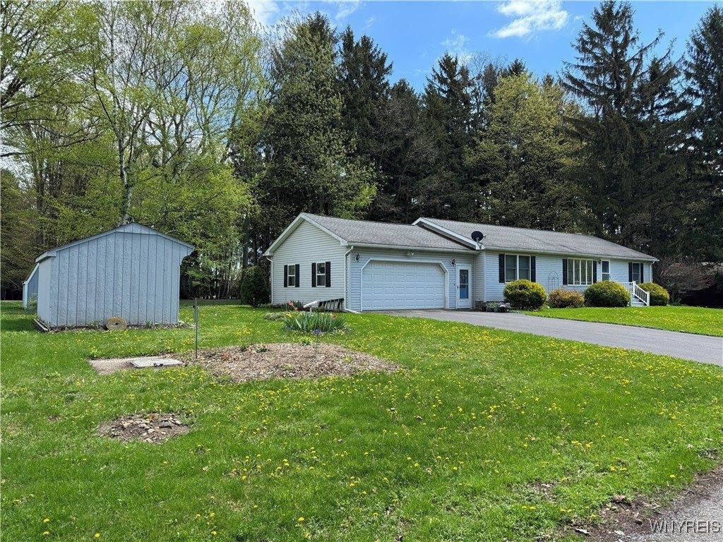 3865 Locust Ln Lane, Perry, NY 14530