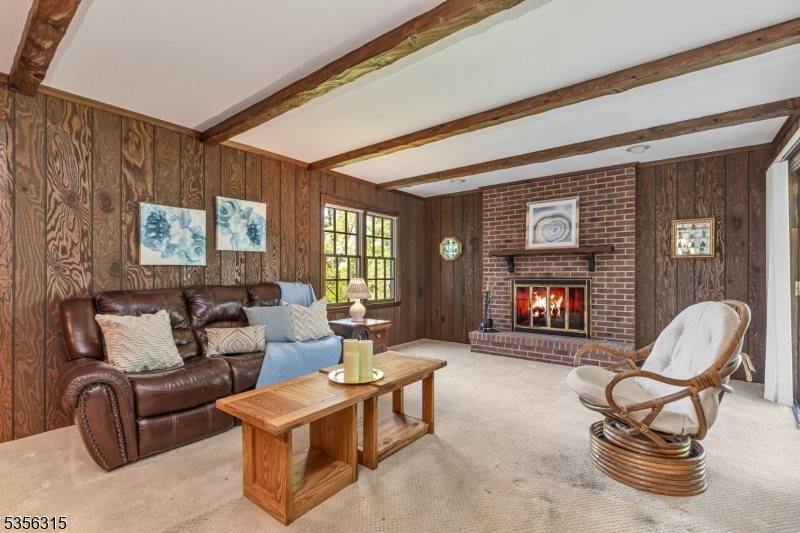 47 Fenview Rd, Long Hill Township, NJ 07933