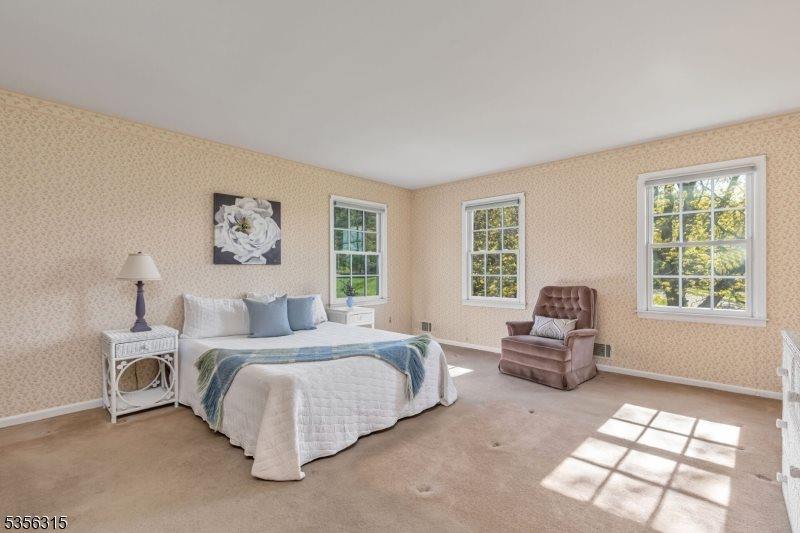 47 Fenview Rd, Long Hill Township, NJ 07933