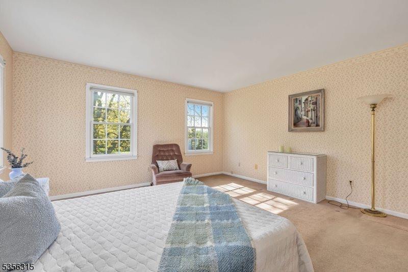 47 Fenview Rd, Long Hill Township, NJ 07933