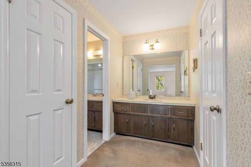 47 Fenview Rd, Long Hill Township, NJ 07933