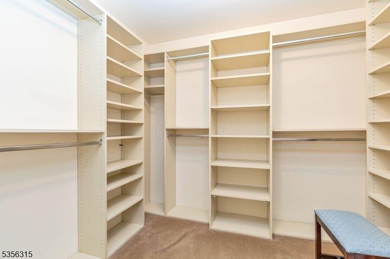 47 Fenview Rd, Long Hill Township, NJ 07933