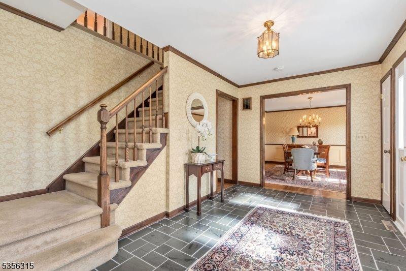 47 Fenview Rd, Long Hill Township, NJ 07933