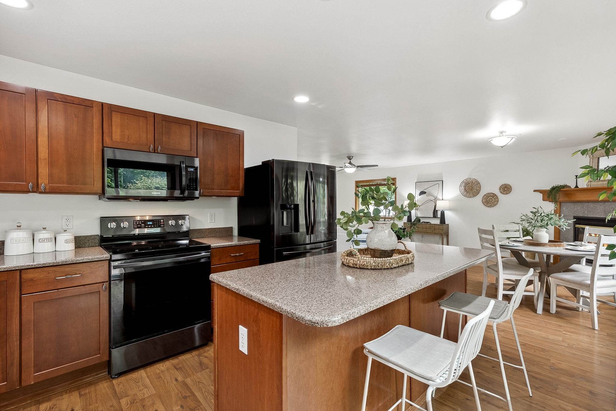 3191 Brown Loop, Dupont, WA 98327