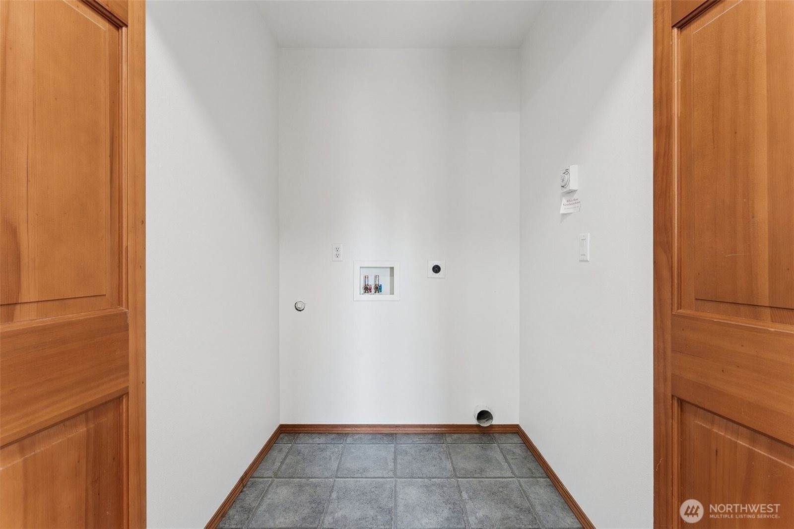 3191 Brown Loop, Dupont, WA 98327