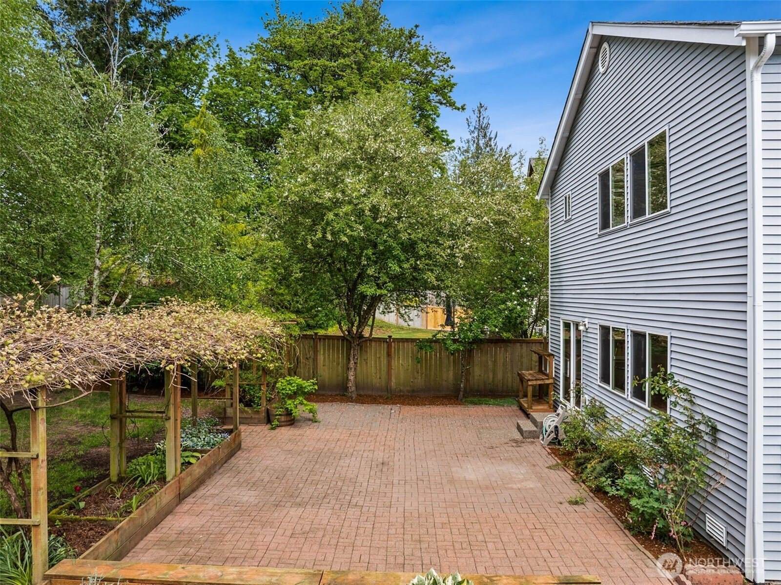 3191 Brown Loop, Dupont, WA 98327