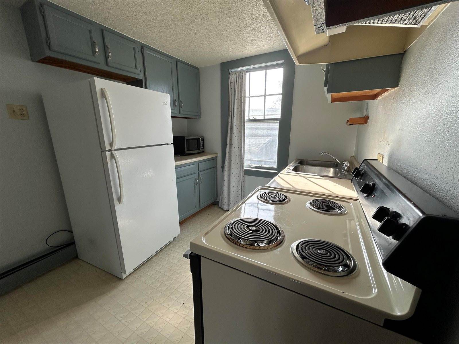 1002 Burdick Expressway E, Minot, ND 58701