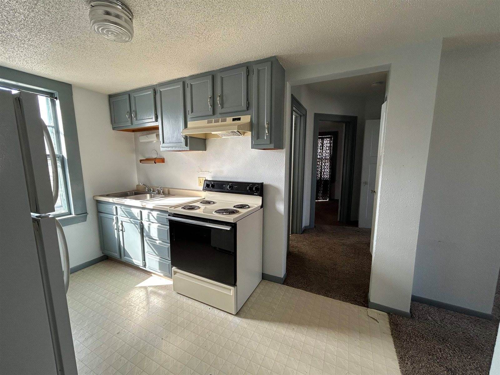 1002 Burdick Expressway E, Minot, ND 58701