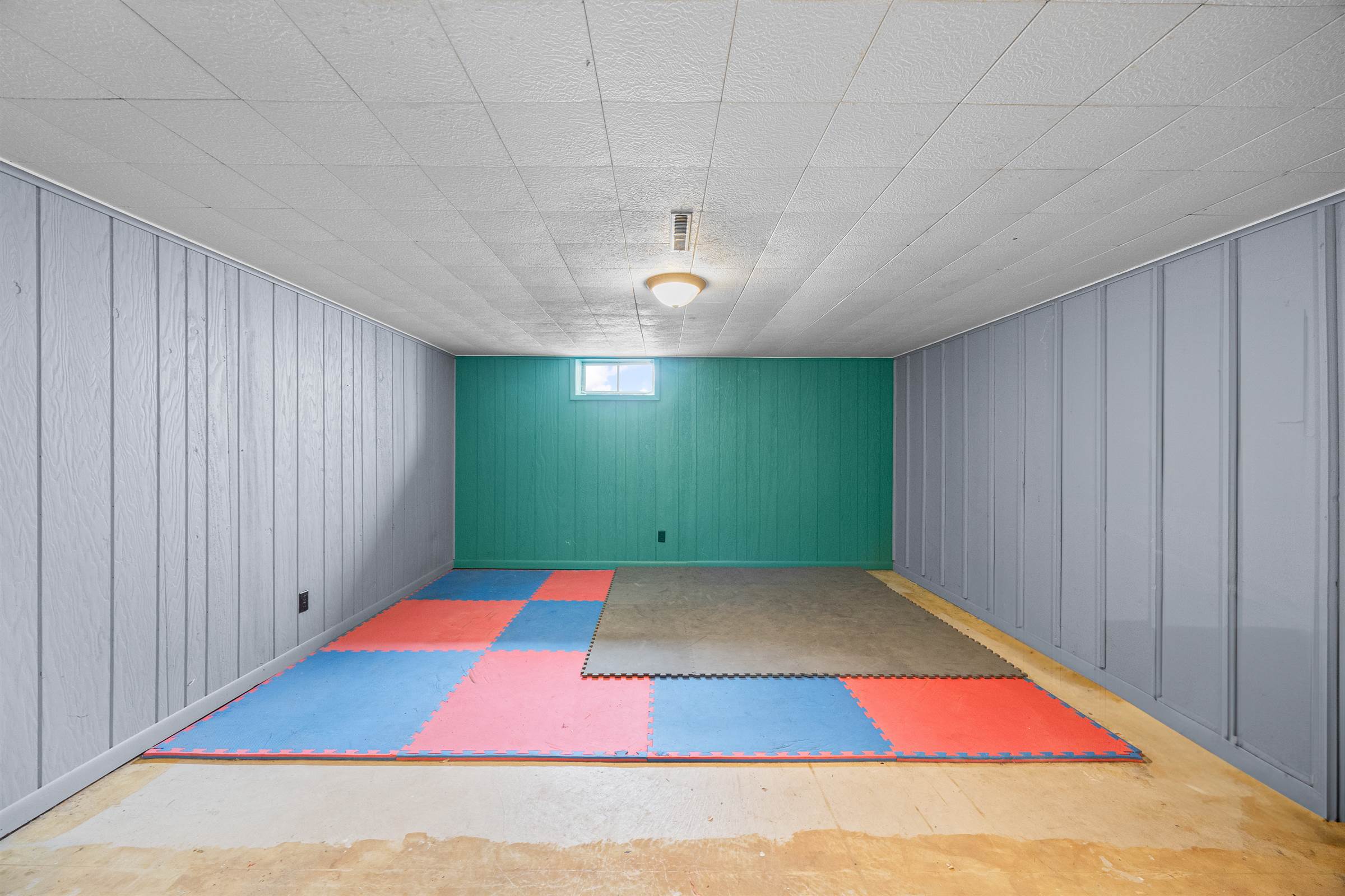 215 Wake Island Drive, Amherst, WI 54406