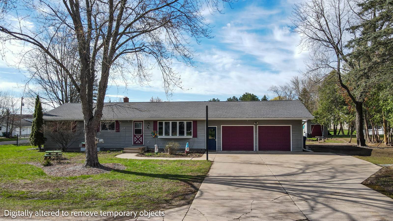 215 Wake Island Drive, Amherst, WI 54406