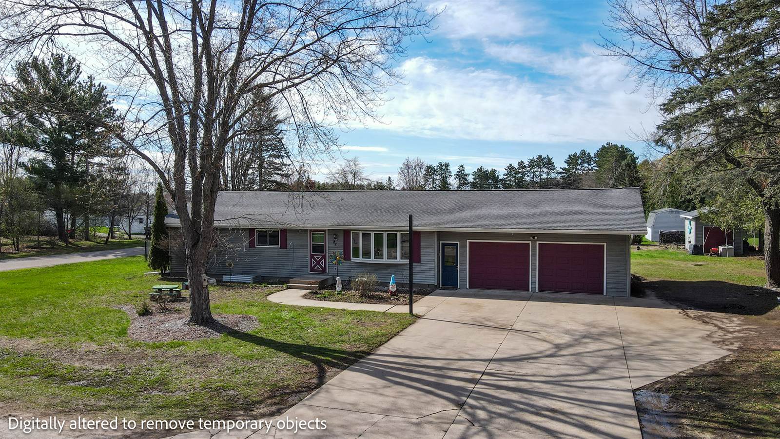 215 Wake Island Drive, Amherst, WI 54406