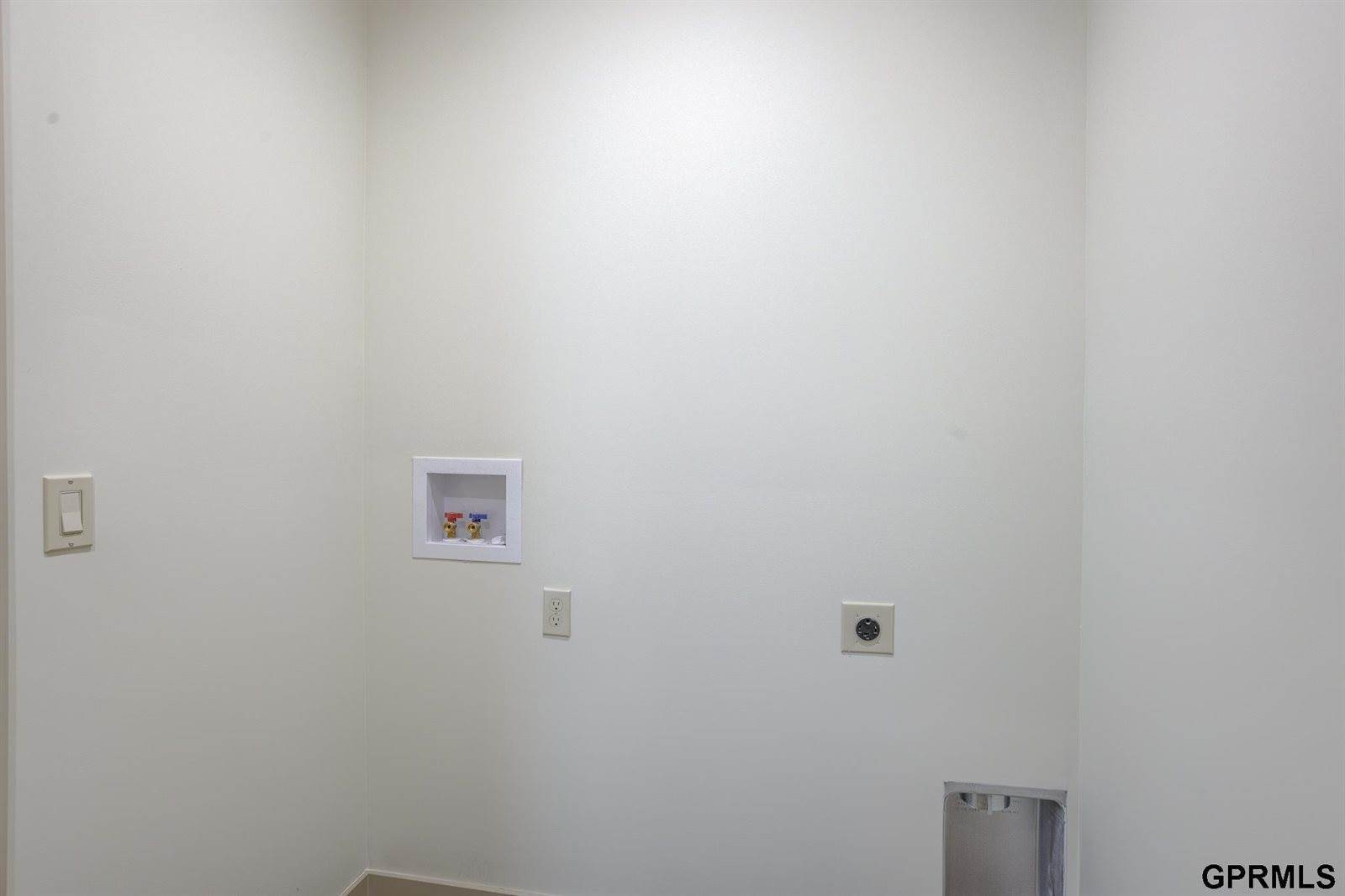 6318 North 295 Street, Valley, NE 68064