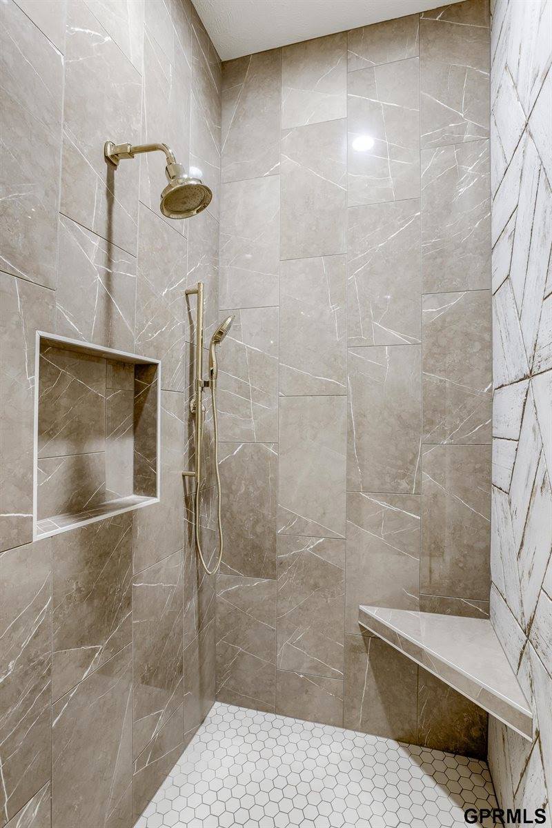 6318 North 295 Street, Valley, NE 68064