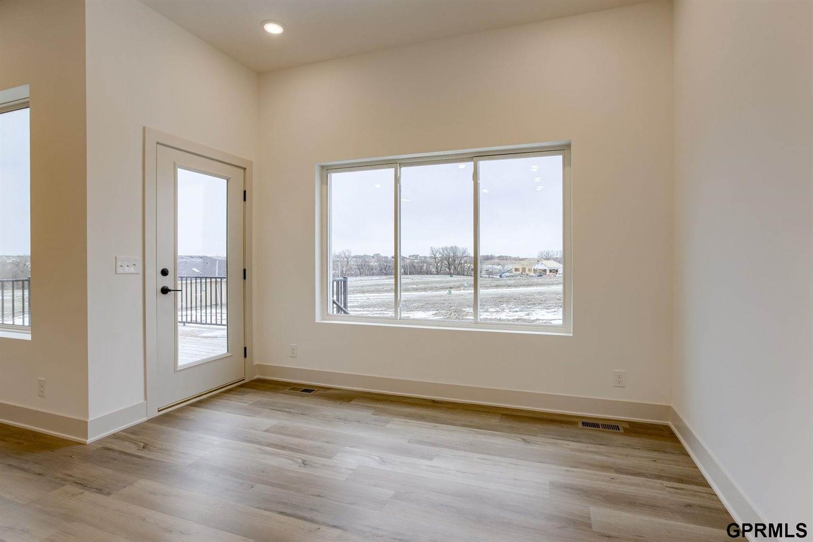 20139 S Street, Omaha, NE 68135