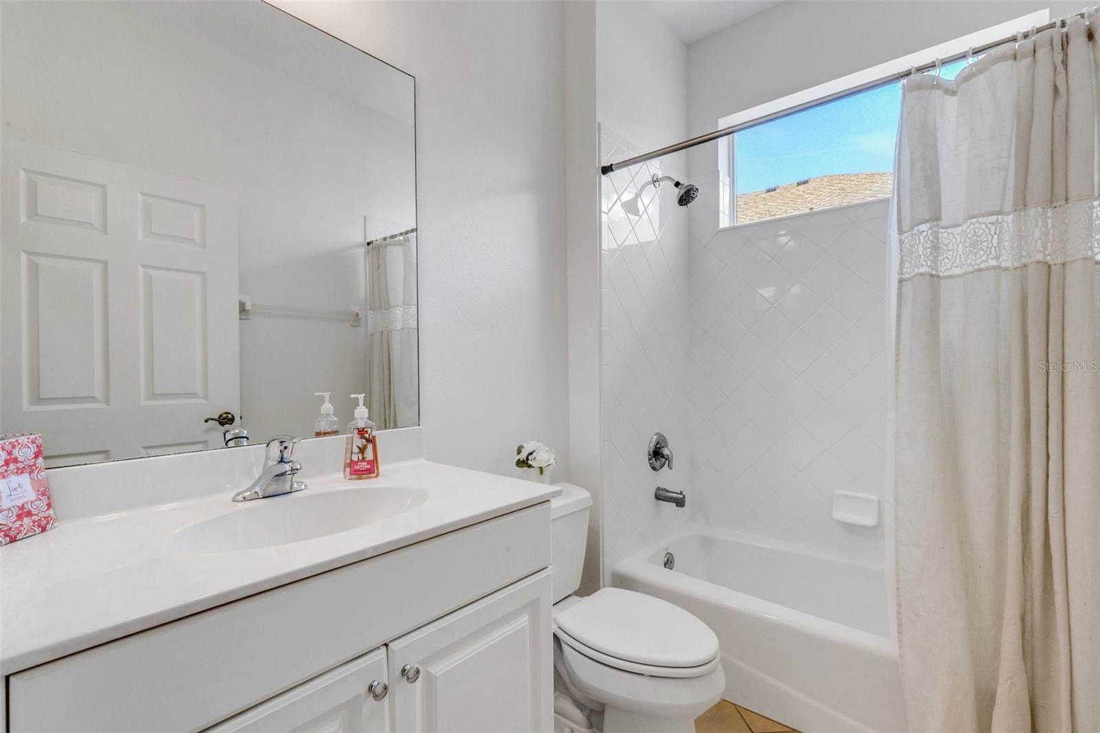 5633 Key Largo Court, Bradenton, FL 34203