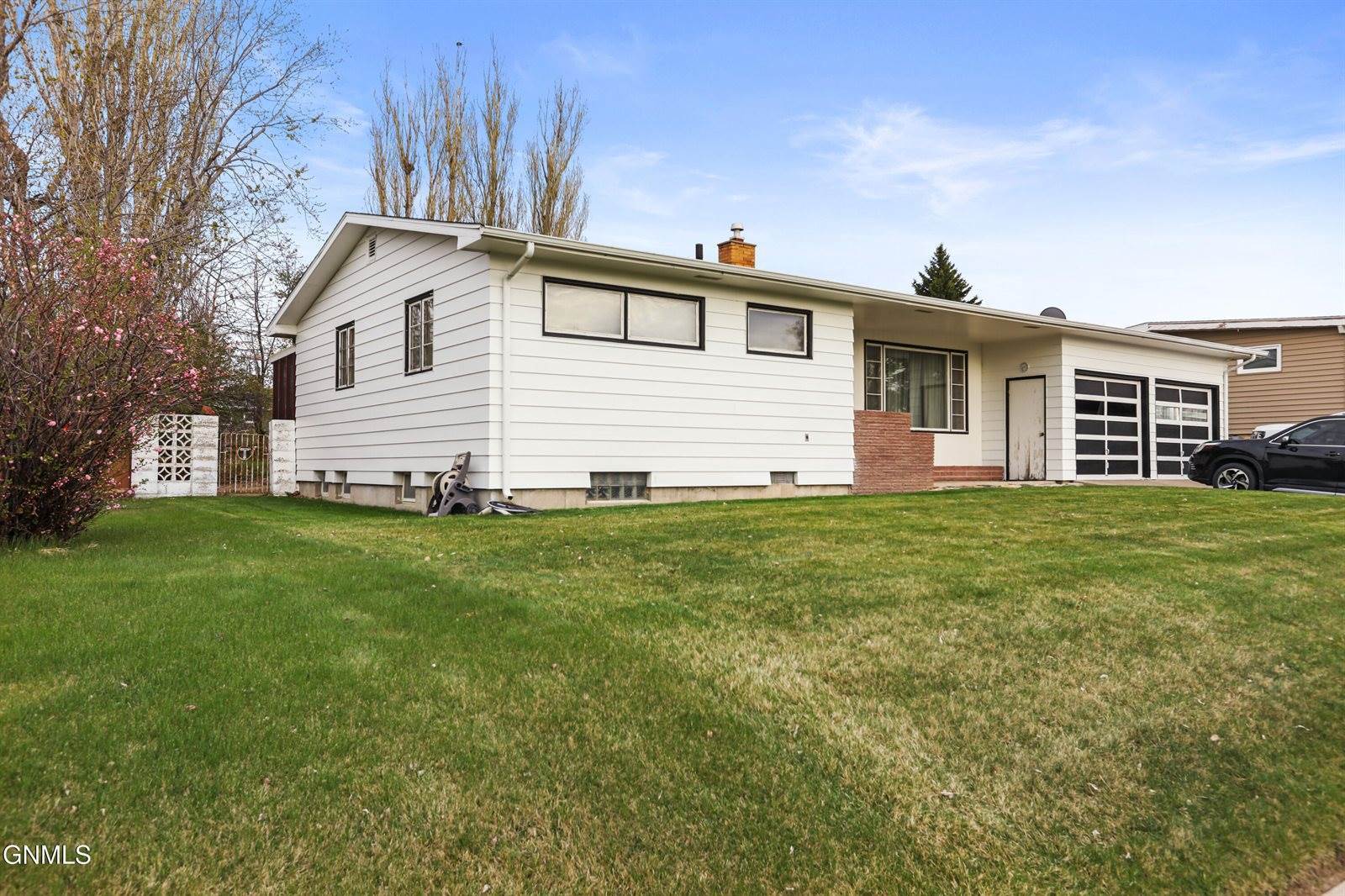 1318 4th Avenue East, Williston, ND 58801