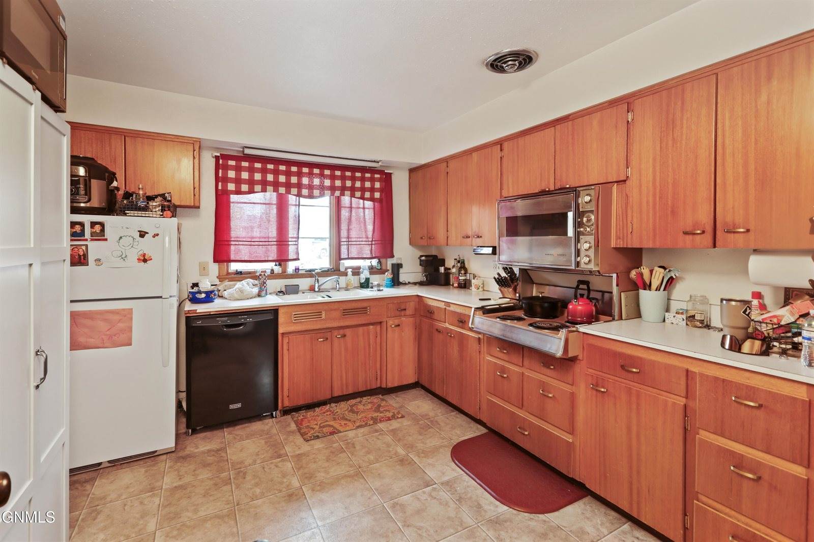 1318 4th Avenue East, Williston, ND 58801