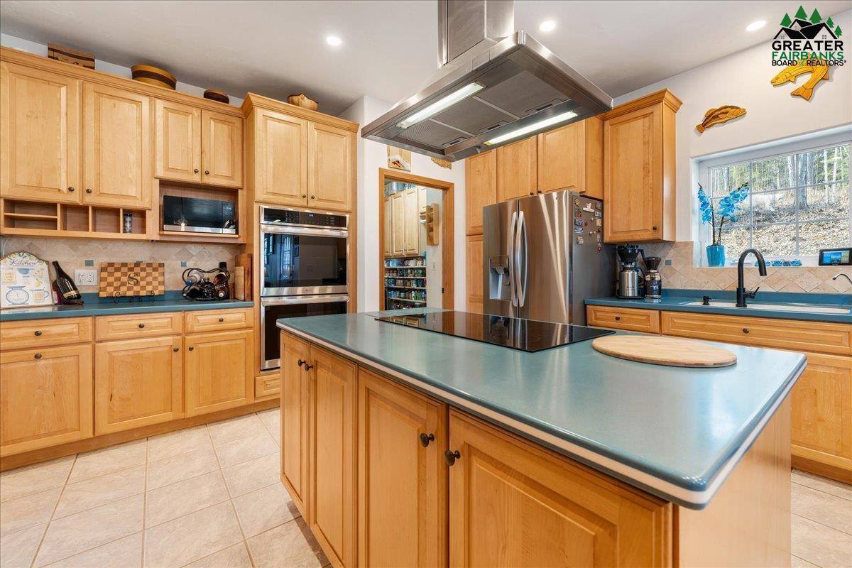 570 Knightsbridge Road, Fairbanks, AK 99709