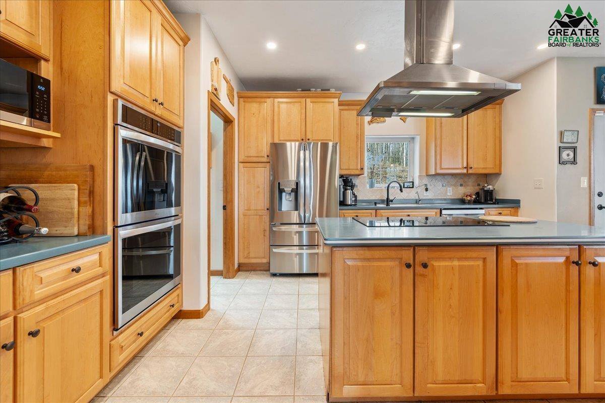 570 Knightsbridge Road, Fairbanks, AK 99709