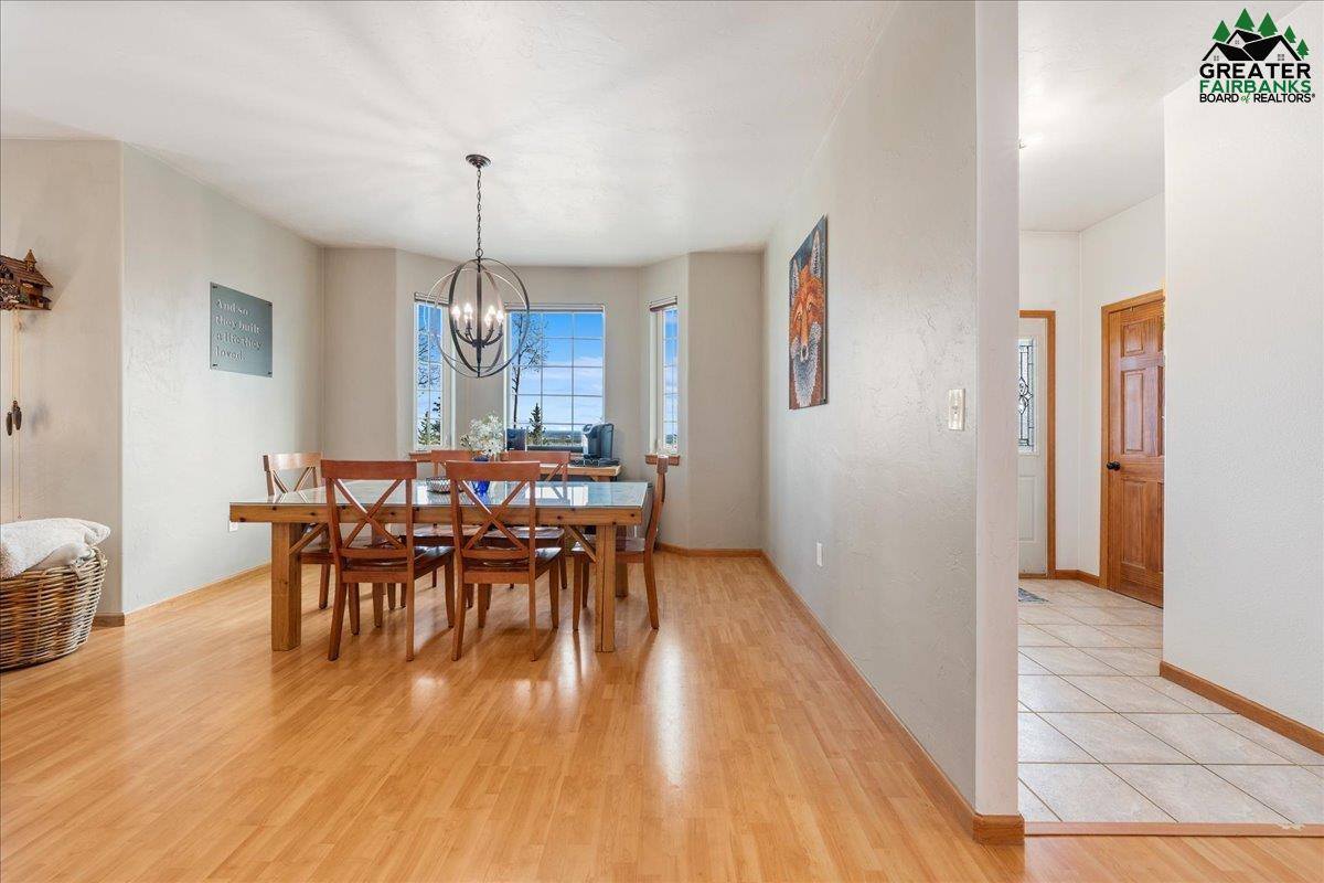 570 Knightsbridge Road, Fairbanks, AK 99709