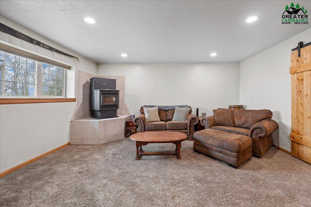 570 Knightsbridge Road, Fairbanks, AK 99709