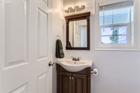 18843 Hein St, Oregon City, OR 97045