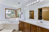 18843 Hein St, Oregon City, OR 97045