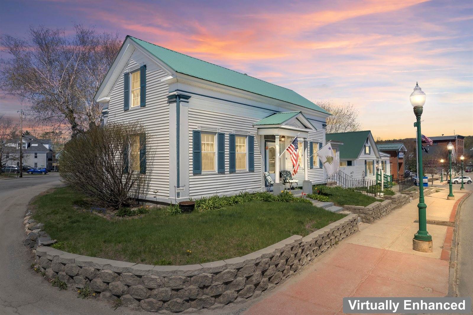 98 & 100 Main Street, Winthrop, ME 04364