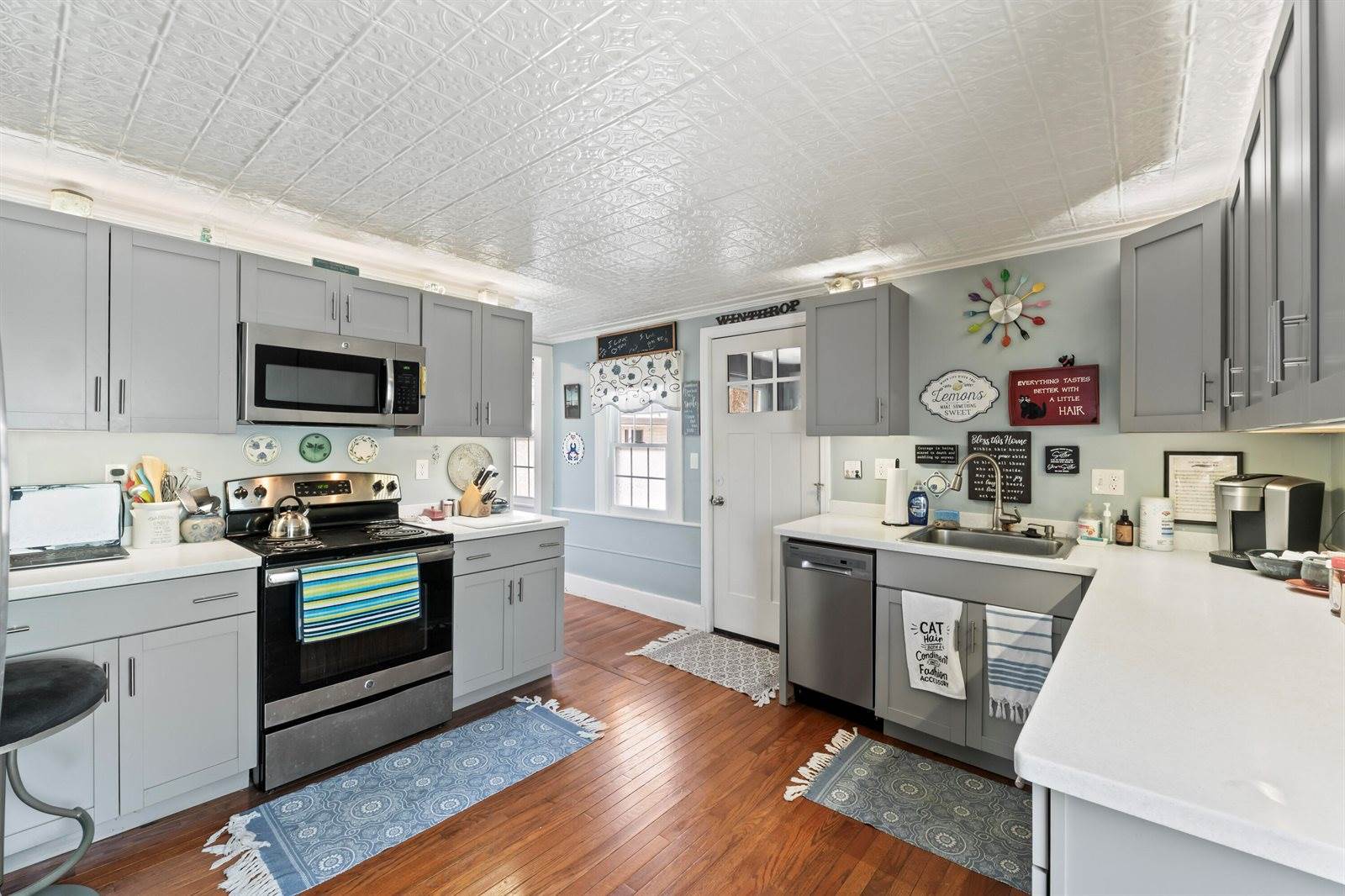 98 & 100 Main Street, Winthrop, ME 04364