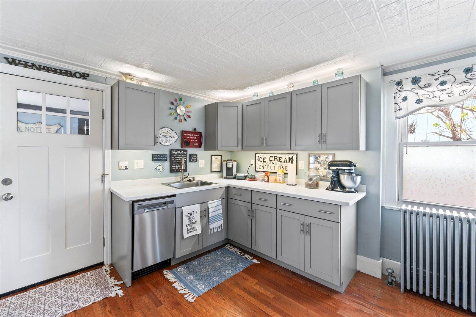 98 & 100 Main Street, Winthrop, ME 04364