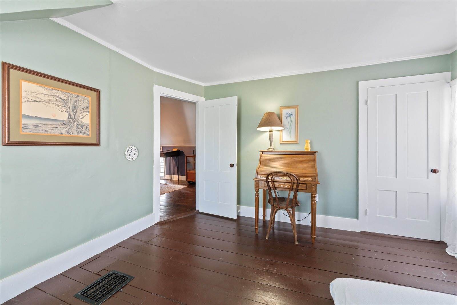 98 & 100 Main Street, Winthrop, ME 04364