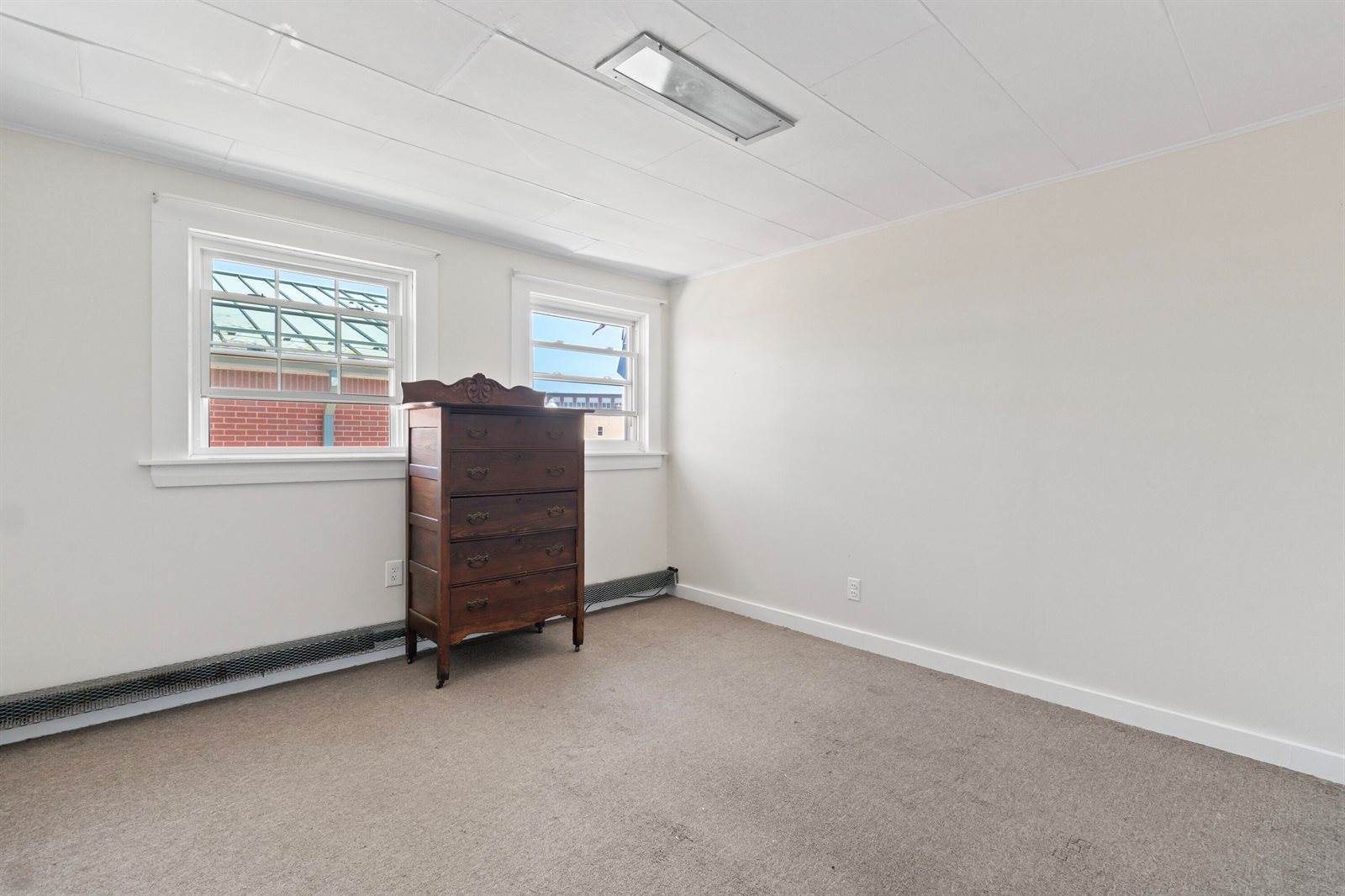 98 & 100 Main Street, Winthrop, ME 04364