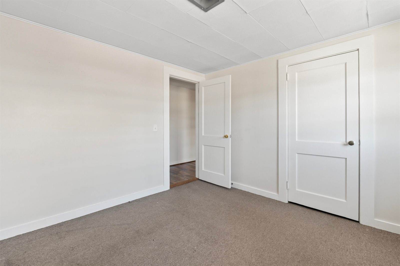 98 & 100 Main Street, Winthrop, ME 04364