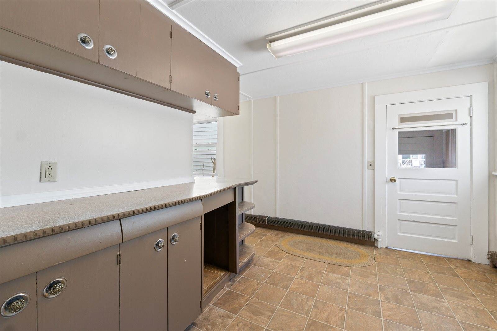 98 & 100 Main Street, Winthrop, ME 04364