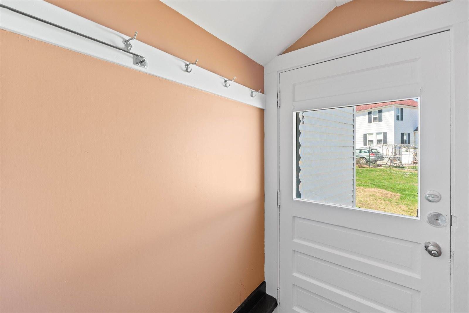 98 & 100 Main Street, Winthrop, ME 04364