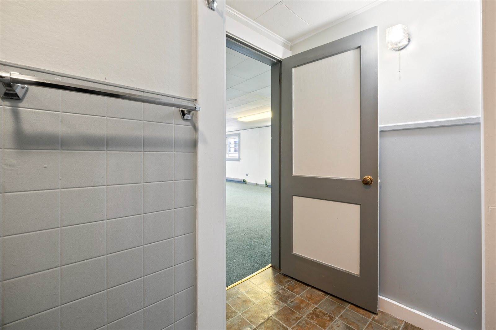 98 & 100 Main Street, Winthrop, ME 04364