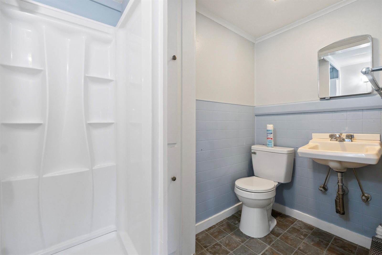 98 & 100 Main Street, Winthrop, ME 04364