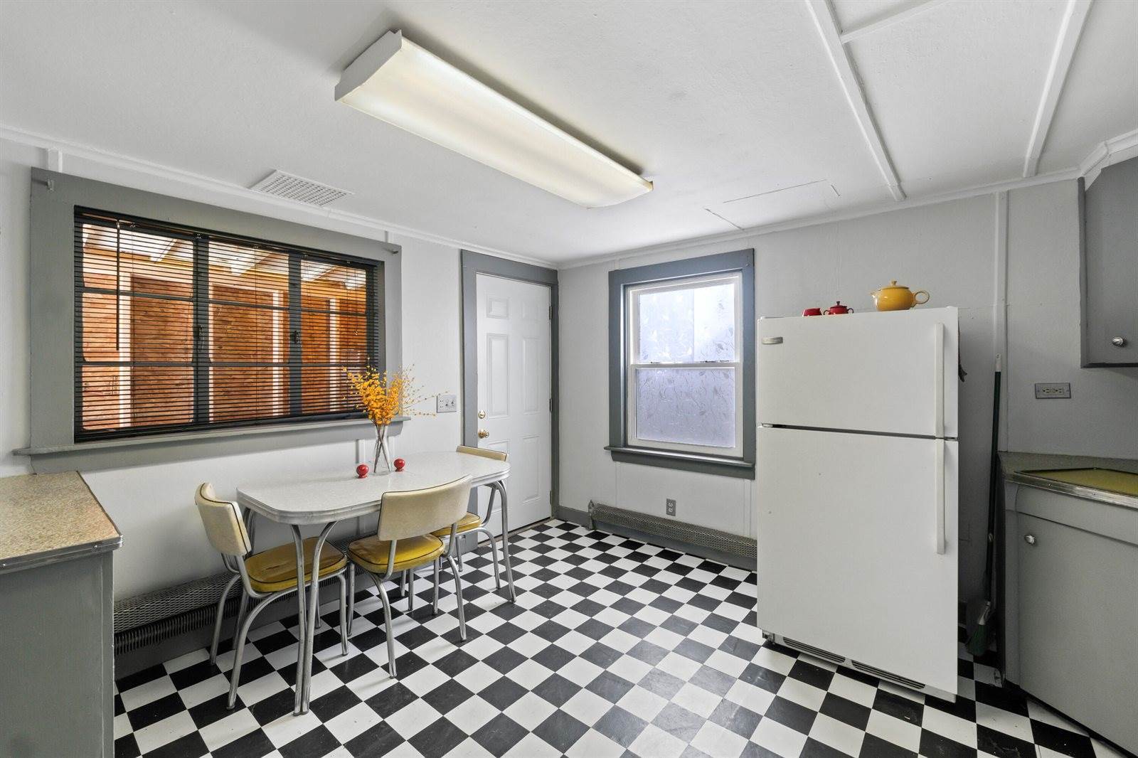 98 & 100 Main Street, Winthrop, ME 04364