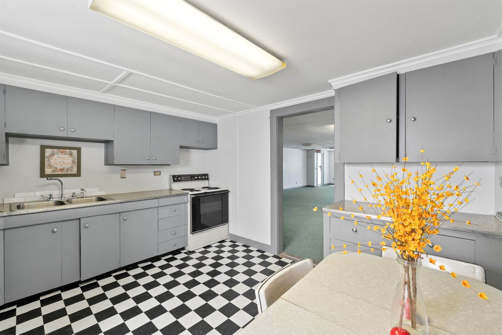 98 & 100 Main Street, Winthrop, ME 04364