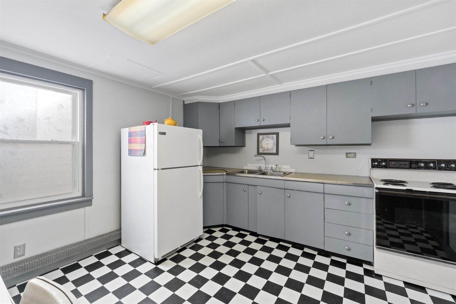 98 & 100 Main Street, Winthrop, ME 04364