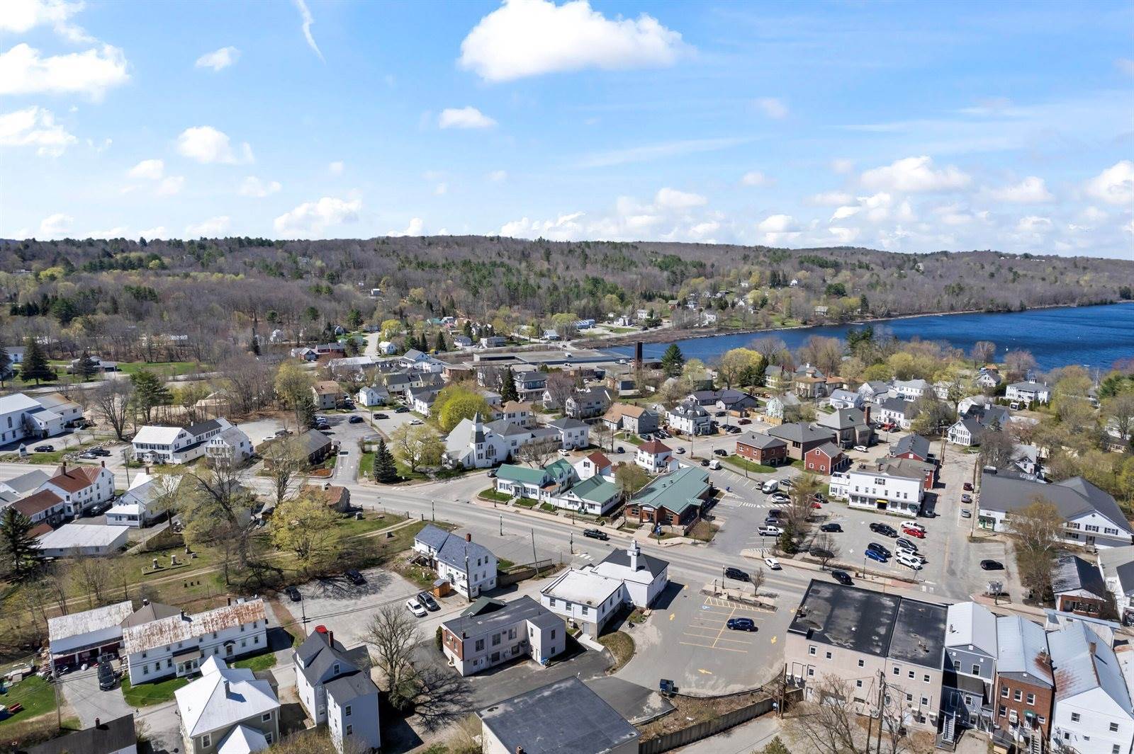 98 & 100 Main Street, Winthrop, ME 04364