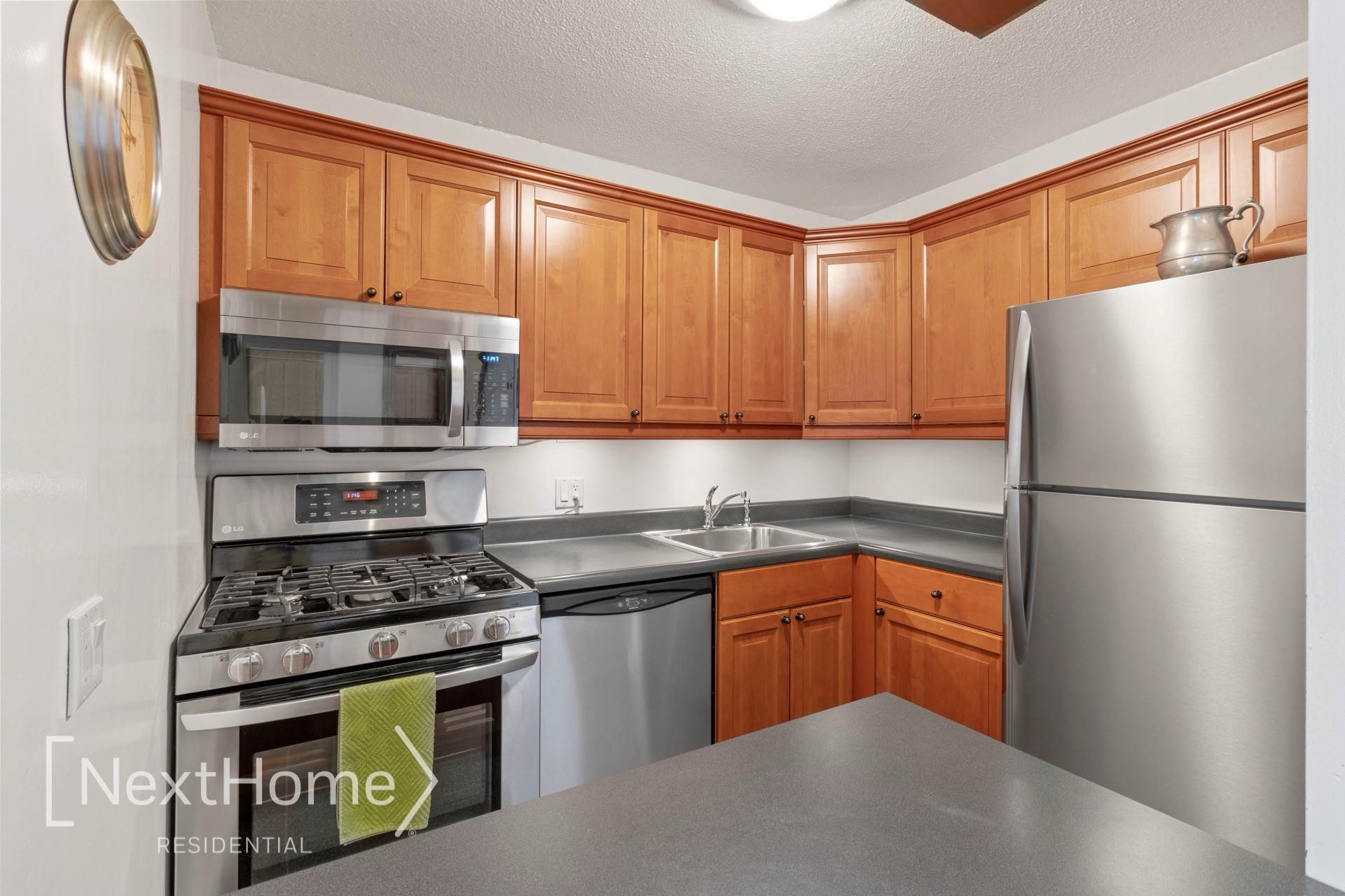 345 East 93rd Street #20A, New York, NY 10128