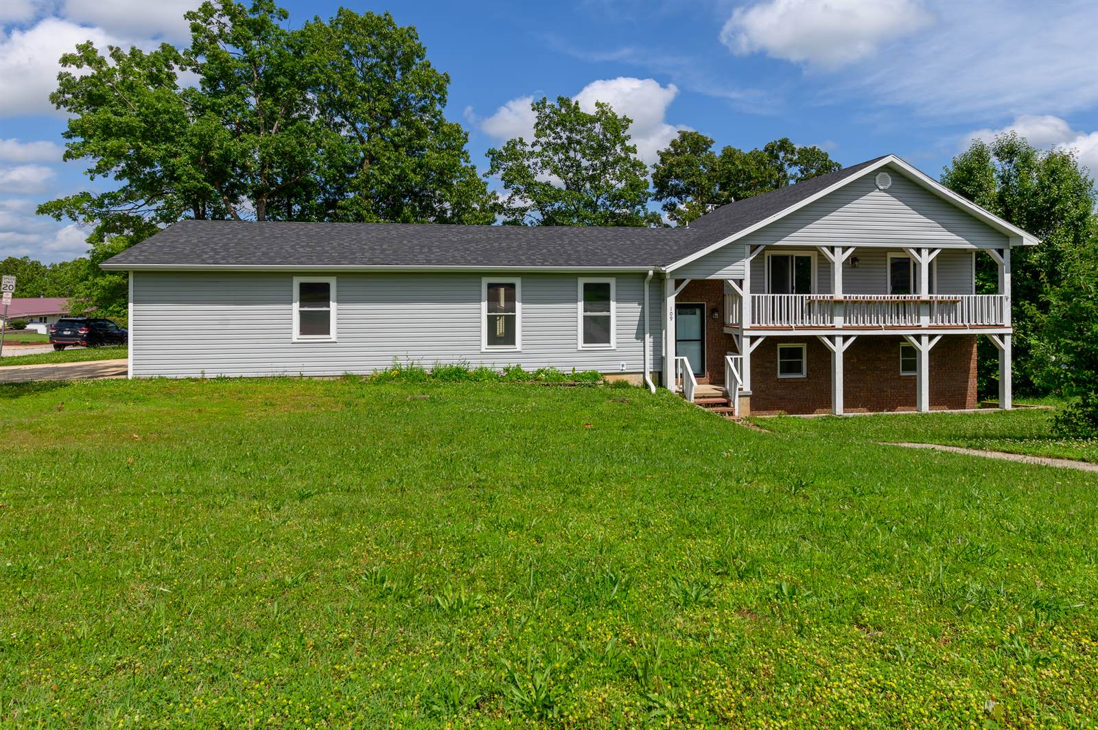 109 Phoenix Avenue, Saint Robert, MO 65584